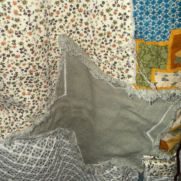 POL Flare Floral Patchwork Crochet Cargo Pants Star M - Picture 11 of 11